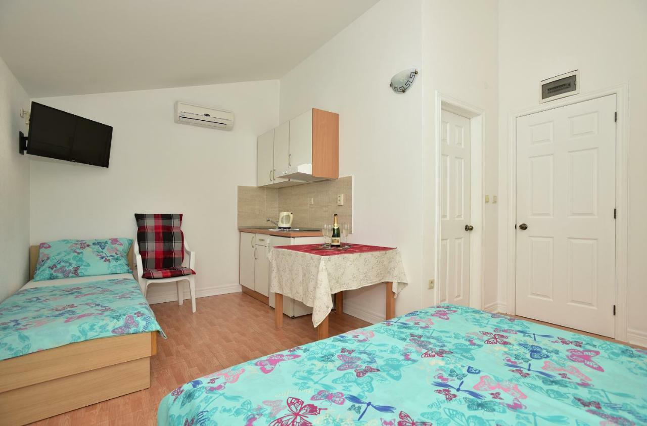 Studio Apartments Antonio Makarska Exteriör bild