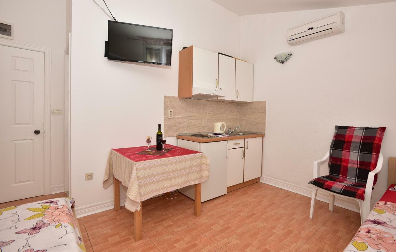 Studio Apartments Antonio Makarska Exteriör bild