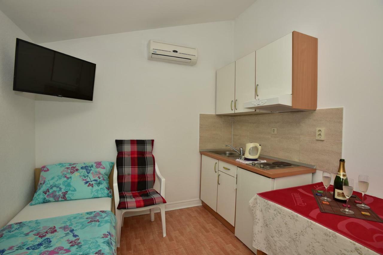Studio Apartments Antonio Makarska Exteriör bild