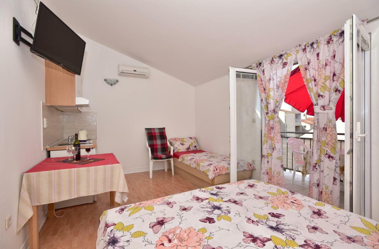 Studio Apartments Antonio Makarska Exteriör bild