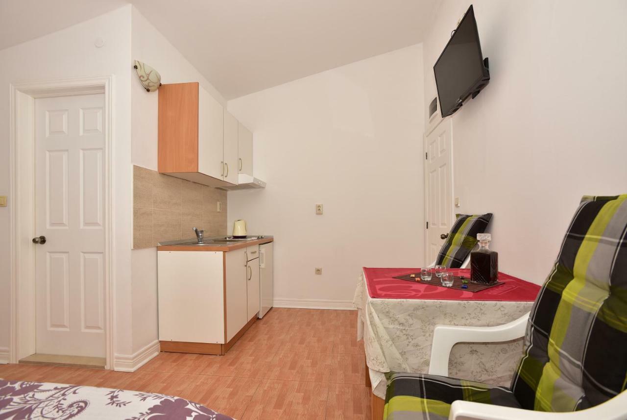 Studio Apartments Antonio Makarska Exteriör bild