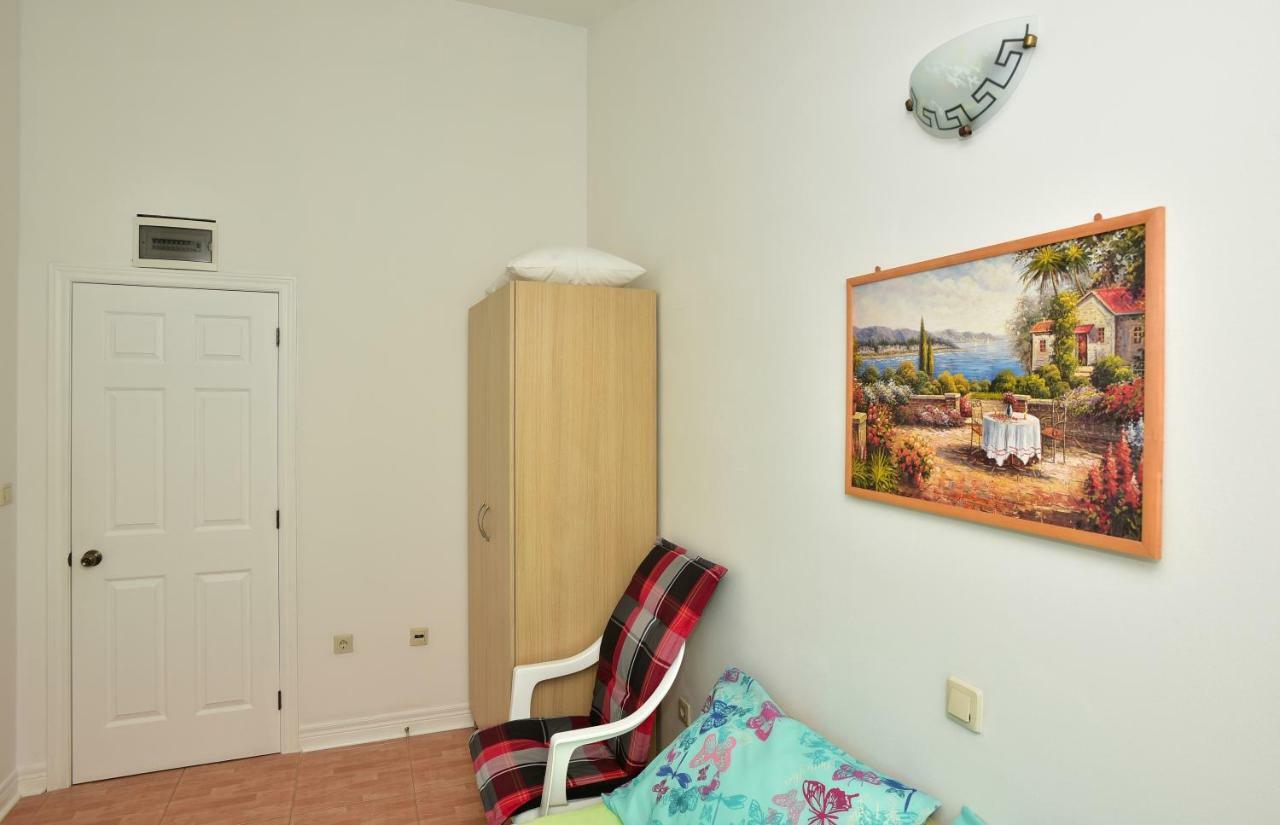 Studio Apartments Antonio Makarska Exteriör bild