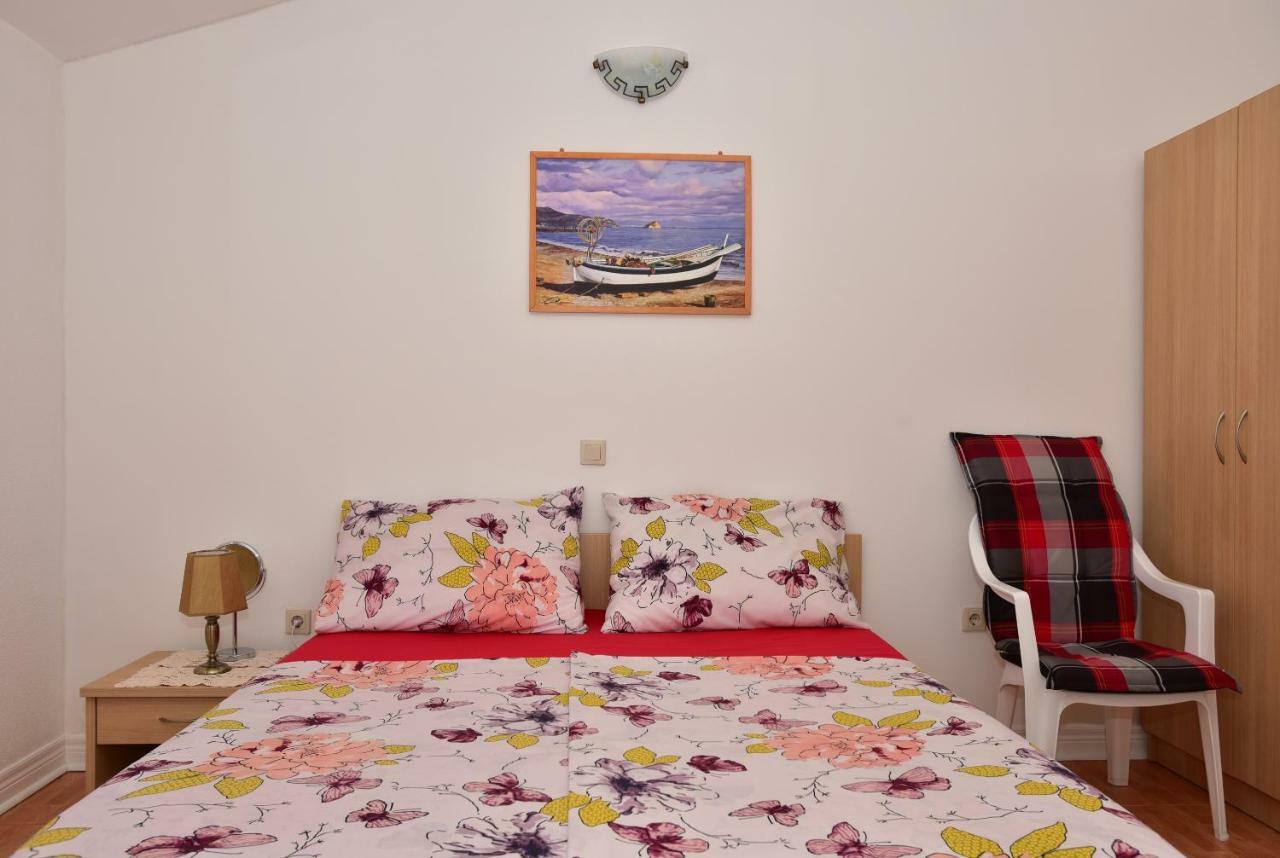 Studio Apartments Antonio Makarska Exteriör bild